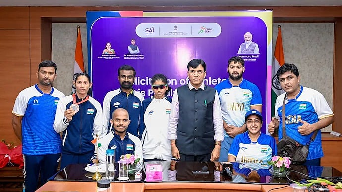 ಪ್ಯಾರಾಲಿಂಪಿಕ್ಸ್ ಪದಕ ವಿಜೇತರಿಗೆ ಹಣದ ಸುರಿಮಳೆ: ಕೇಂದ್ರ ಸರ್ಕಾರದಿಂದ ದೊಡ್ಡ ಘೋಷಣೆ, ಯಾರಿಗೆ ಎಷ್ಟು?